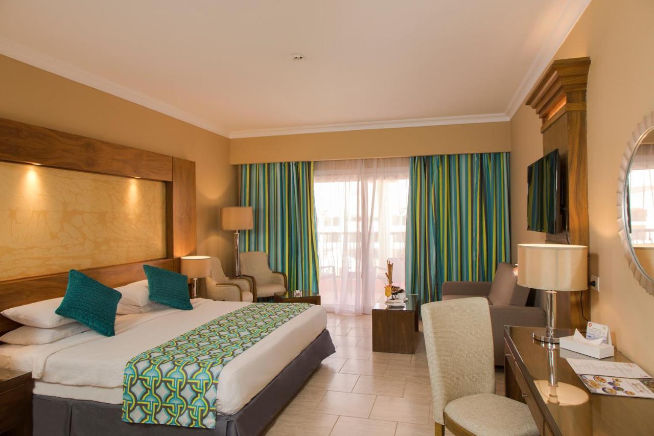 Naama Waves Hotel شرم الشيخ المظهر الخارجي الصورة A room at the Iberostar Grand Hotel at Playa del Inglés, Gran Canaria
