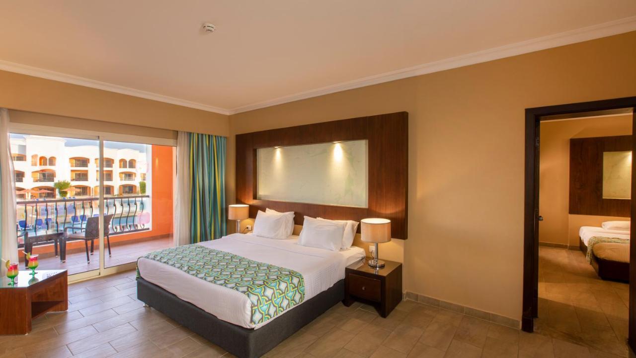 Naama Waves Hotel شرم الشيخ المظهر الخارجي الصورة A bedroom at the Iberostar Grand Hotel Bávaro